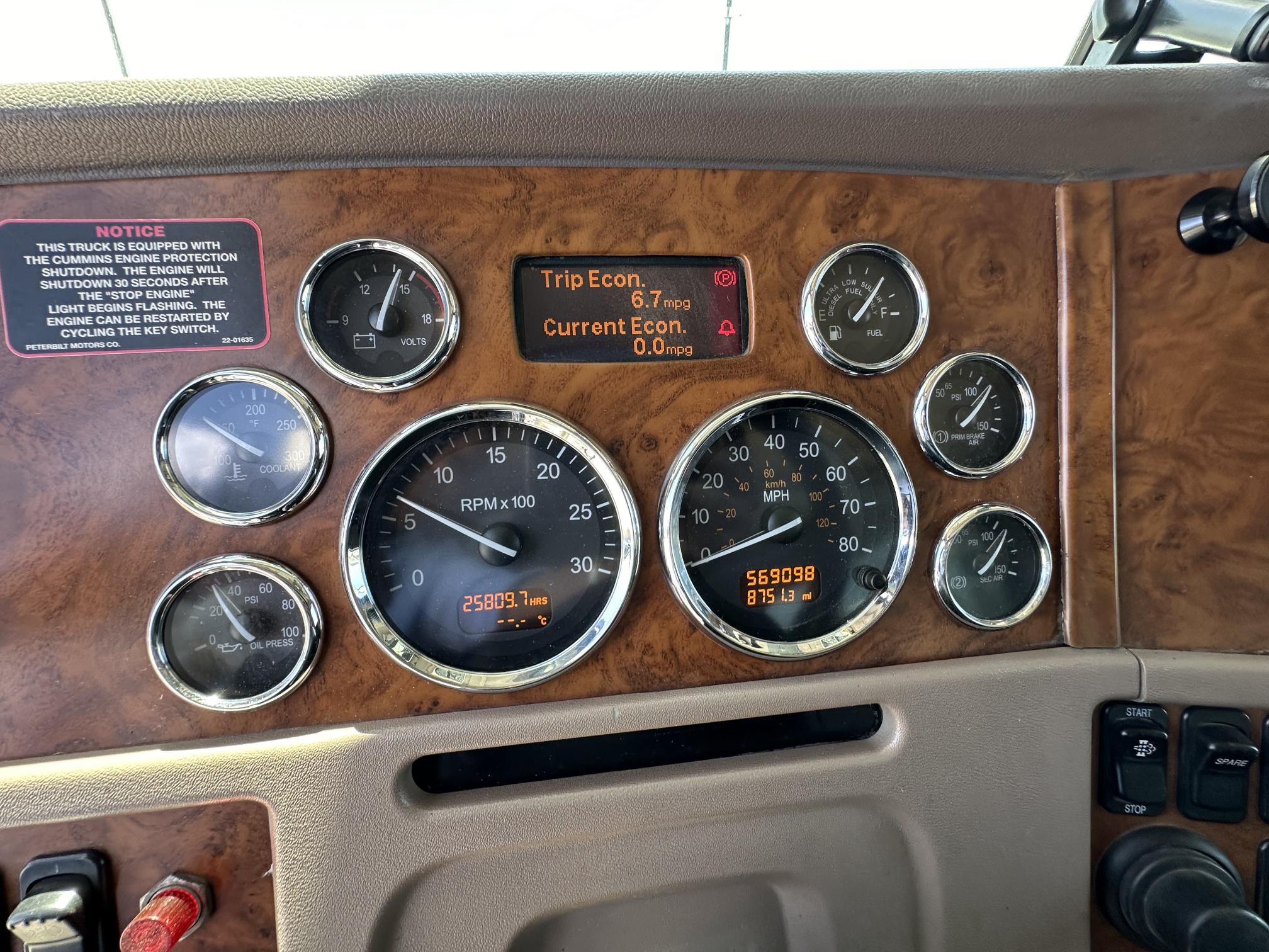 2009 PETERBILT 365 - Image 8